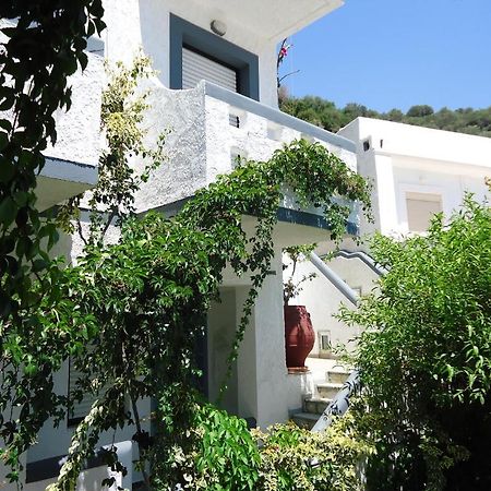 Fevro Hotel Agia Galini Buitenkant foto