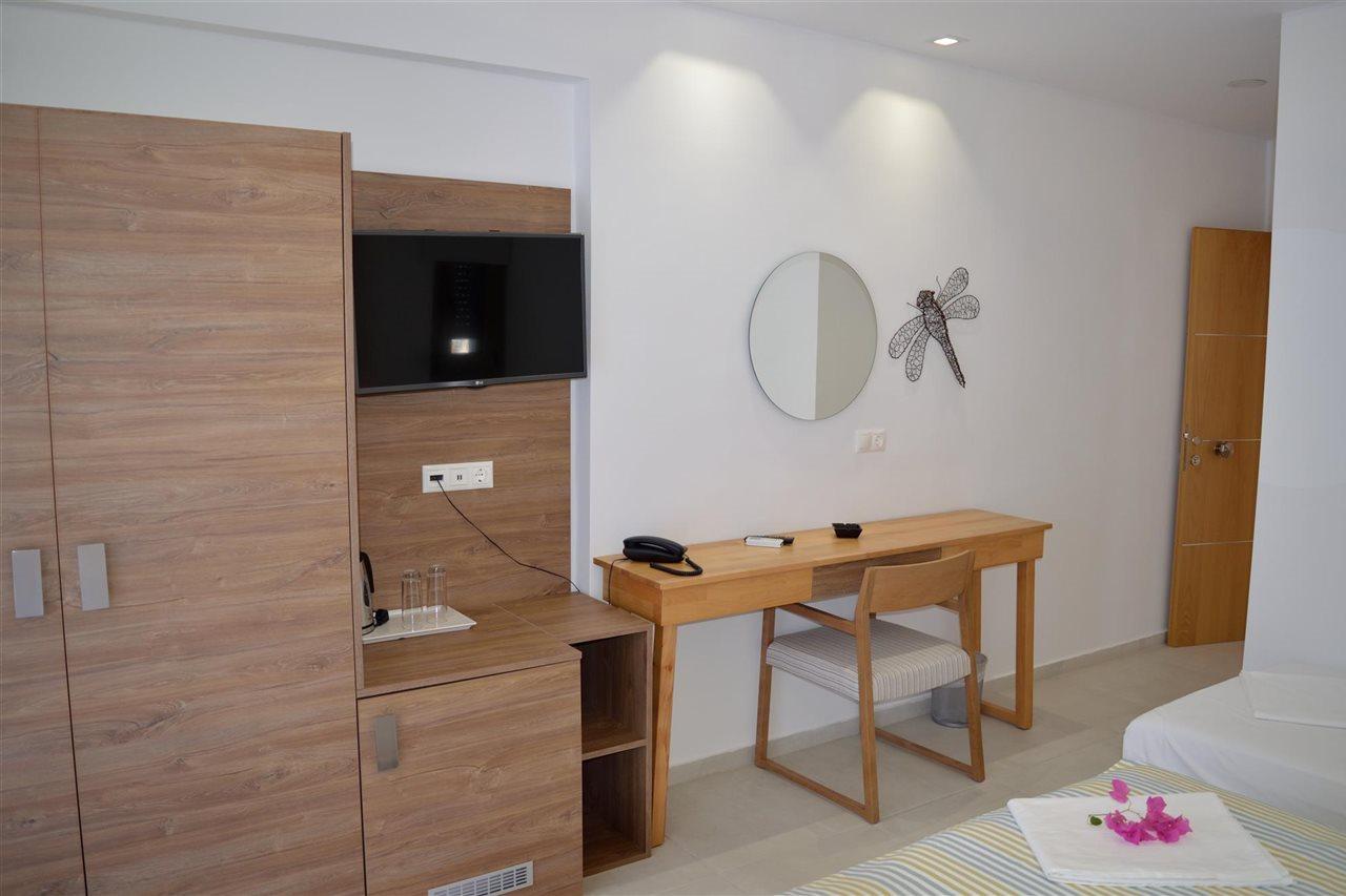 Fevro Hotel Agia Galini Buitenkant foto