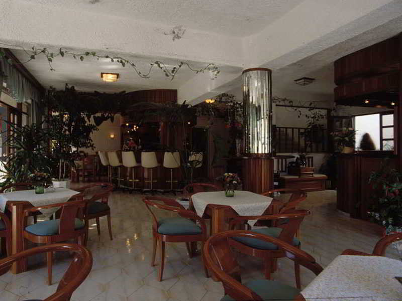 Fevro Hotel Agia Galini Buitenkant foto