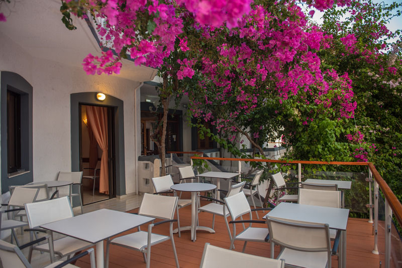 Fevro Hotel Agia Galini Buitenkant foto