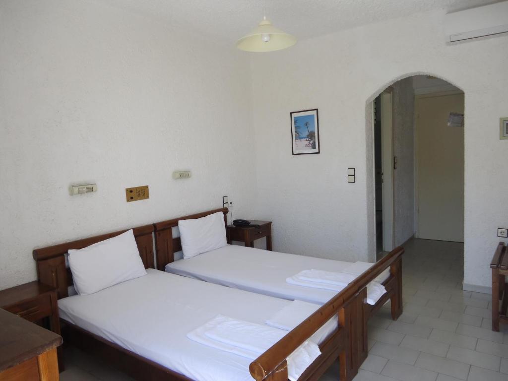 Fevro Hotel Agia Galini Buitenkant foto