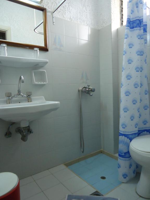 Fevro Hotel Agia Galini Buitenkant foto