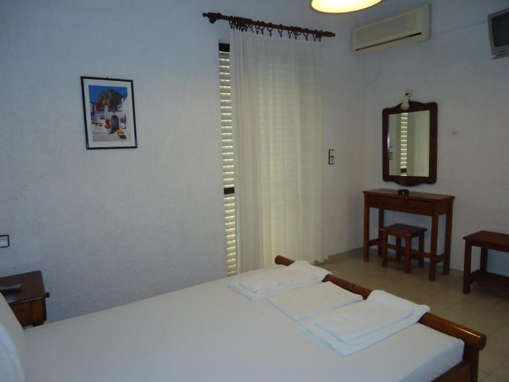 Fevro Hotel Agia Galini Buitenkant foto