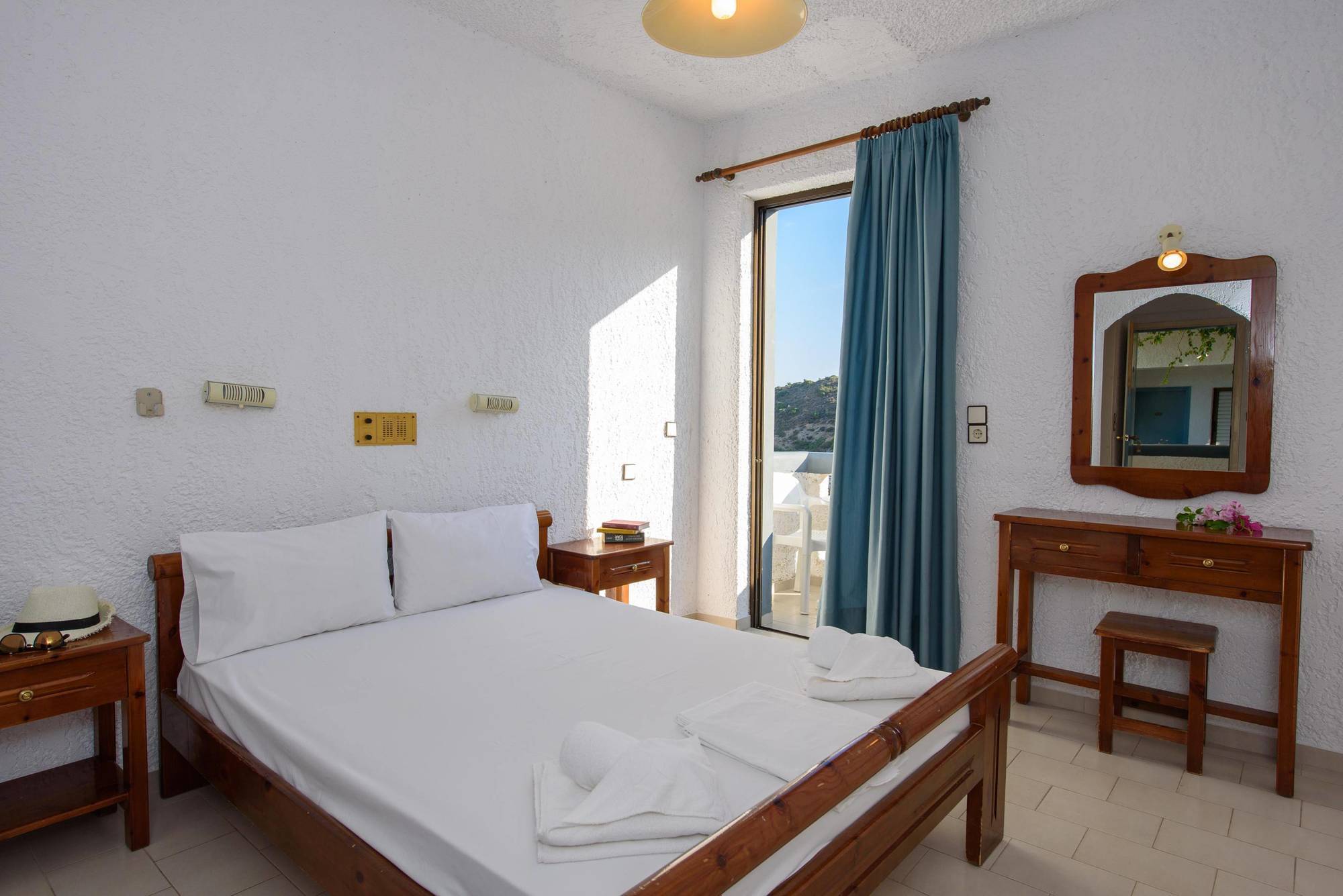 Fevro Hotel Agia Galini Buitenkant foto