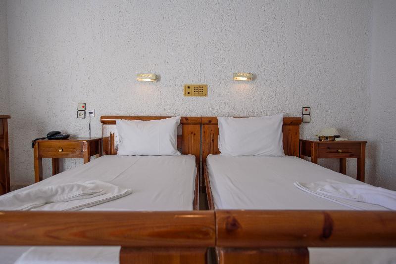 Fevro Hotel Agia Galini Buitenkant foto